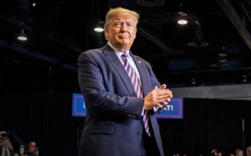 Trump a Fehér Házban, Biden Wilmingtonban várja az eredményeket kedden