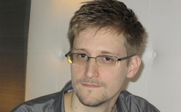 Snowden menedékügye - Többheti rejtőzködés után bukkant fel újra Snowden