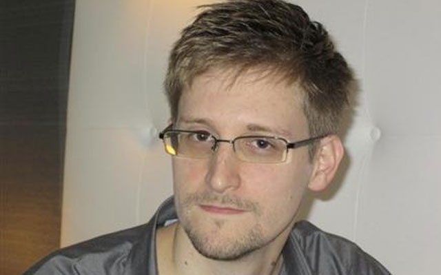 Snowden menedékügye - Többheti rejtőzködés után bukkant fel újra Snowden