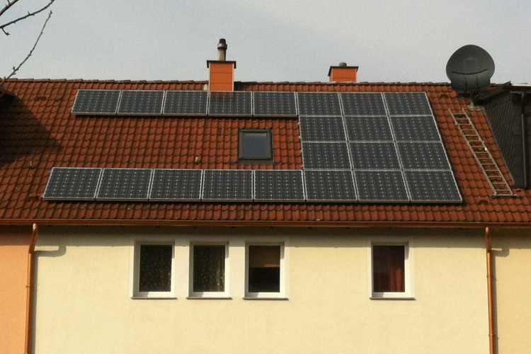 EM: ismét összeültek a szaktárca és a napelemes szervezetek képviselői