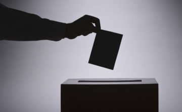 Olaszországban helyhatósági választásokat és népszavazást is tartanak 