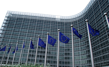 Az Európai Bizottság 800 millió eurót folyósított 16 uniós tagállamnak