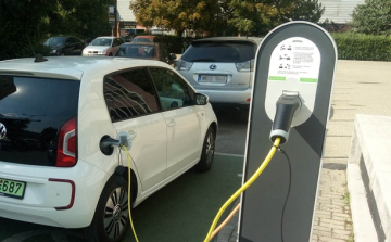 Várakozáson felüli az érdeklődés az elektromosjármű-vásárlást támogató pályázaton